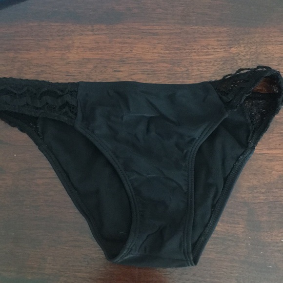 Swimsuit - Picture 2 of 3